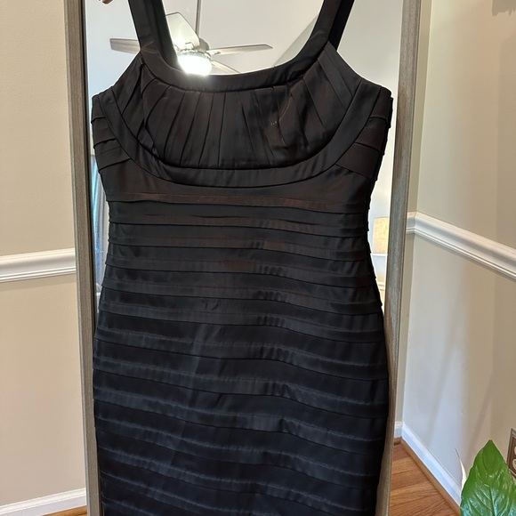 Calvin Klein Black Bandage Sheath Cocktail Dress Sleeveless Bodycon Size 12 - Picture 2 of 11